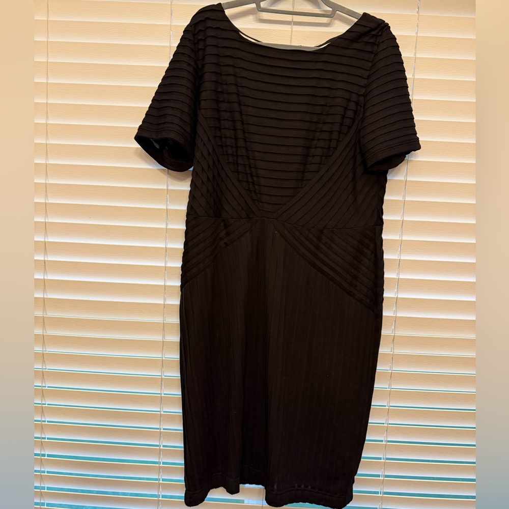 Tahari Black Textured Midi Dress
